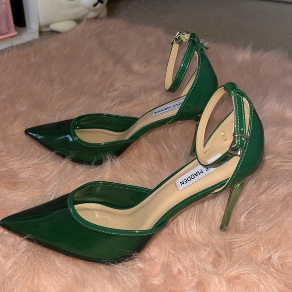 Steve Madden Moxxi Clear Pointed Toe Pumps - Picture 4 of 4